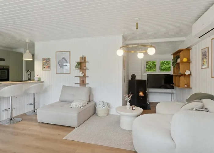 Premium Newly Renovated Retreat Dannemare